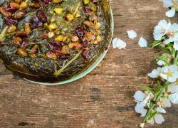 "עוגת" מרוות ירושלים ממולאת פריקי צימוקים ופיסטוקים