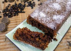 עוגת שוקולד קפה קוקוס טבעונית מדהימה שאי אפשר להפסיק ליישר