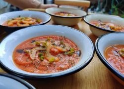 גספאצ'ו עגבניות שרופות ונירית הקמה