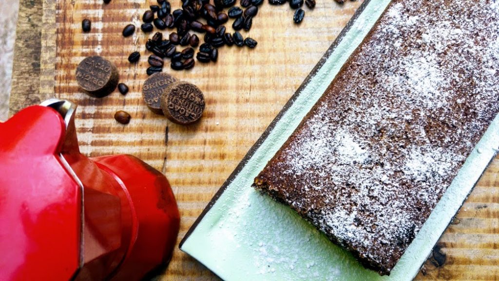 עוגת שוקולד קפה קוקוס טבעונית מושלמת