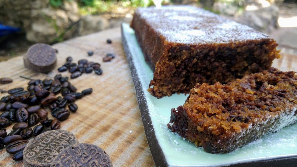 עוגת שוקולד קפה קוקוס טבעונית מושלמת