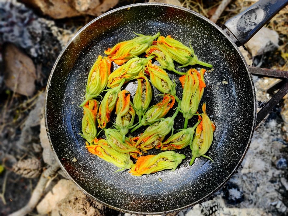 פרחי קישוא ממולאים בורגול