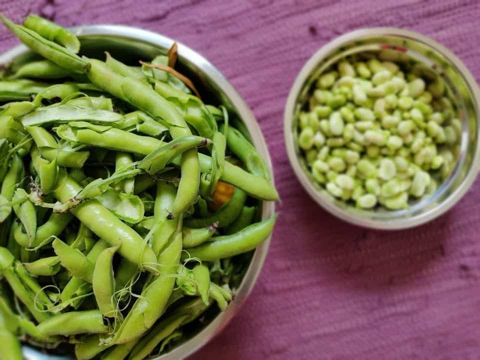 מחבת אביב של פול ירוק שקדים ירוקים וארטישוק